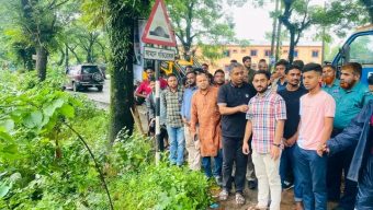 জলাবদ্ধতা নিরসনে এমপি হাবিবের ড্রেন পরিস্কার কার্যক্রম পরিদর্শন