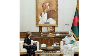 বাংলাদেশে গণতন্ত্র সমুন্নত রাখতে প্রধানমন্ত্রী প্রতিশ্রুতিবদ্ধ