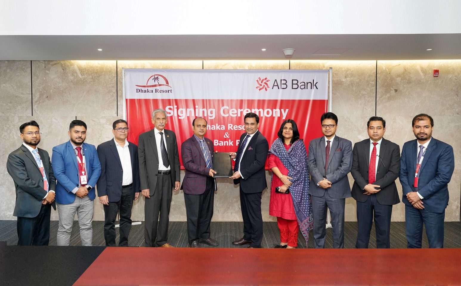 এবি ব্যাংক ও ঢাকা রিসোর্ট এর মধ্যে চুক্তি স্বাক্ষর অনুষ্ঠিত