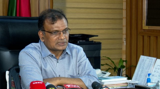 নির্বাচনে কোনো কর্মকর্তা নিরপেক্ষতা হারালে ব্যবস্থা নেওয়া হচ্ছে: ইসি আনিসুর