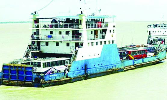 বিআইডব্লিউটিসির অধিকাংশ ফেরি ফিটনেস ছাড়াই চলছে