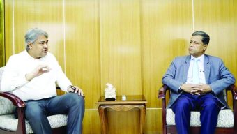 সাংবাদিককে কারাদন্ডের ঘটনার অনুসন্ধান কার্যক্রম তথ্য প্রতিমন্ত্রীকে অবহিত করেছেন প্রধান তথ্য কমিশনার