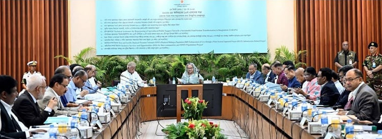 রিমালে ক্ষতিগ্রস্ত বেড়িবাঁধ দ্রুত মেরামতের নির্দেশ প্রধানমন্ত্রীর