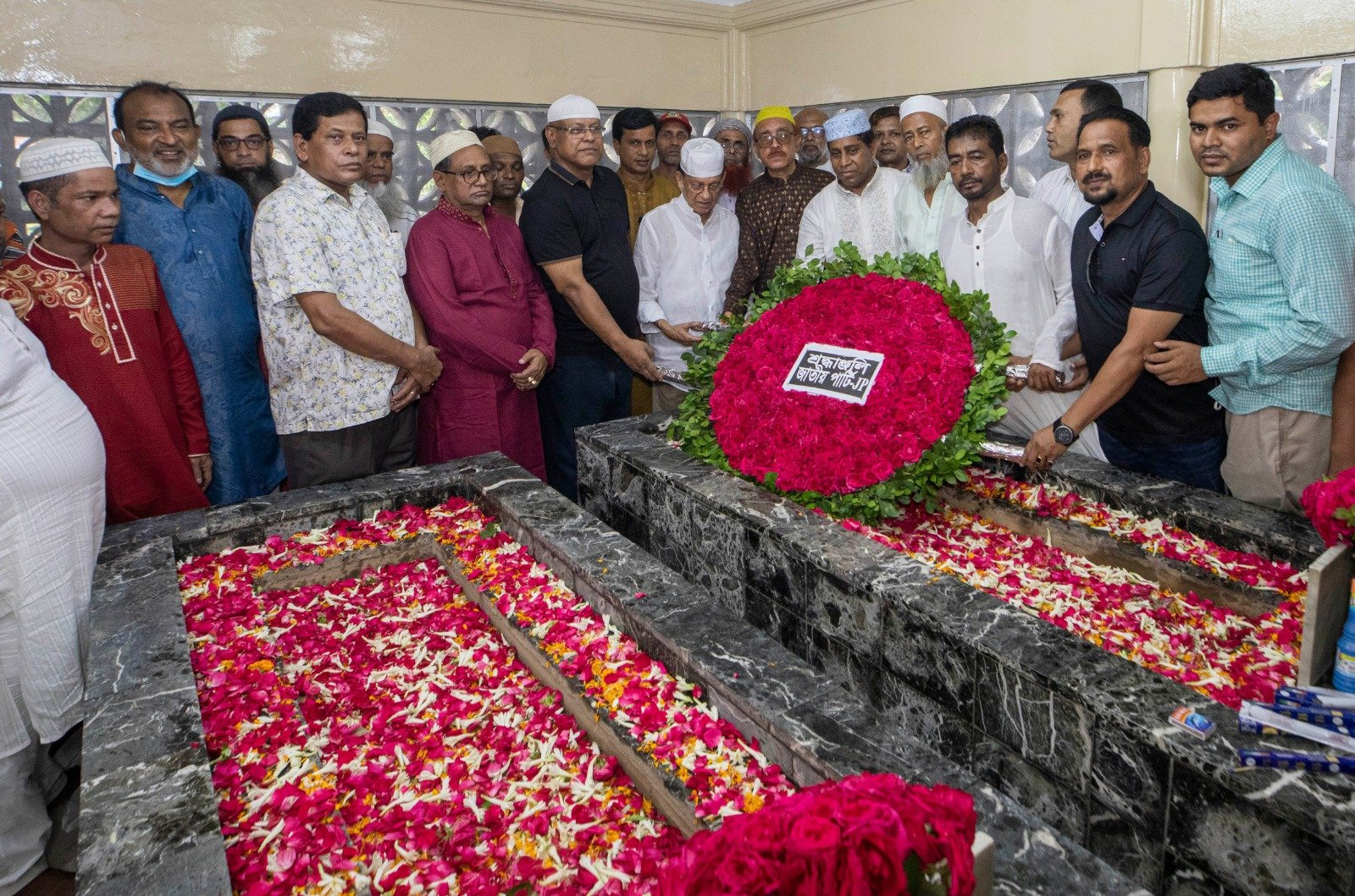 ইত্তেফাকের প্রতিষ্ঠাতা সম্পাদক মানিক মিয়ার মৃত্যুবার্ষিকী পালিত