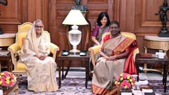 প্রধানমন্ত্রী শেখ হাসিনার নেতৃত্বে বাংলাদেশের উল্লেখযোগ্য অর্থনৈতিক অগ্রগতির প্রশংসা করেছেন ভারতের রাষ্ট্রপতি