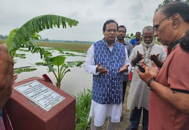 লালমনিরহাটে বিভিন্ন উন্নয়ন প্রকল্প উদ্বোধন