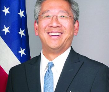 অভিযোগ সম্পূর্ণ মিথ্যা, আমরা বাংলাদেশের সার্বভৌমত্বকে সম্মান করি: ডোনাল্ড লু