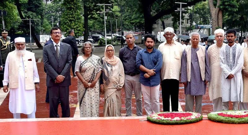 ভাষা আন্দোলনের বীর শহিদদের প্রতি ড. ইউনূসসহ অন্যান্য উপদেষ্টাদের শ্রদ্ধা