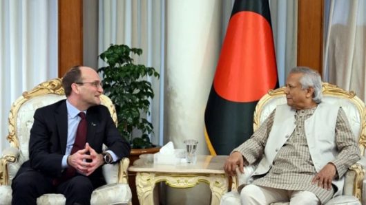 প্রধান উপদেষ্টা বাংলাদেশে সামাজিক ব্যবসায় সুইডিশ বিনিয়োগ চেয়েছেন