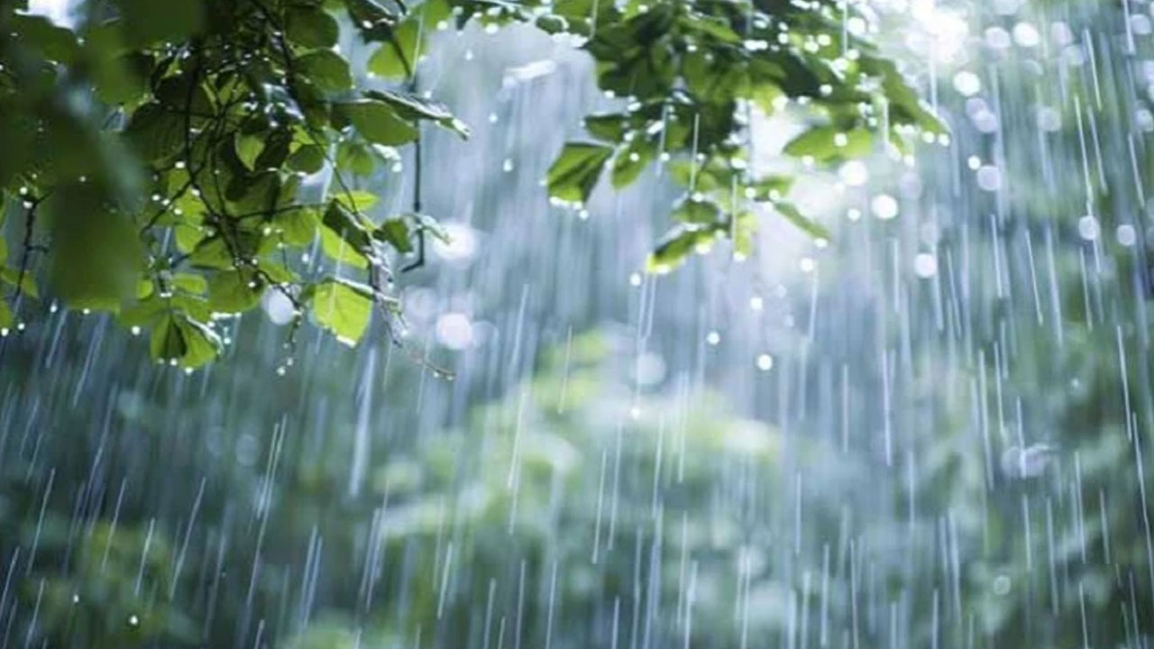 সারাদেশে মাঝারি ধরনের ভারী বৃষ্টির সম্ভাবনা