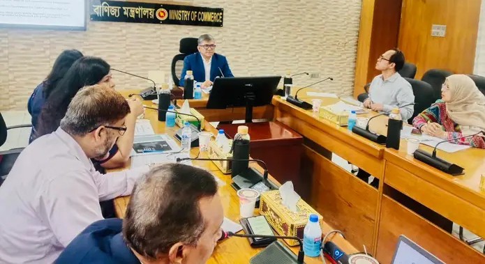 বাংলাদেশের অর্থনীতি বর্তমানে একটি গুরুত্বপূর্ণ সময় অতিক্রম করছে- বাণিজ্য সচিব
