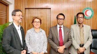 বাংলাদেশ রেড ক্রিসেন্ট সোসাইটির চেয়ারম্যান এর সাথে রেড ক্রিসেন্ট সোসাইটিস ফেডারেশন এর হেড অব ডেলিগেশন মিস সেভাল গুজেলকিলিনচের সৌজন্য সাক্ষাৎ