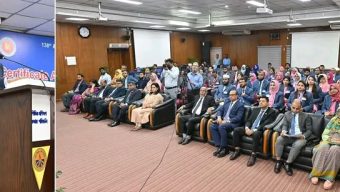 কৃত্রিম বুদ্ধিমত্তার প্রয়োগে চিকিৎসা সেবা গড়ে তোলার আহ্বান জানিয়েছেন জনপ্রশাসন উপদেষ্টা