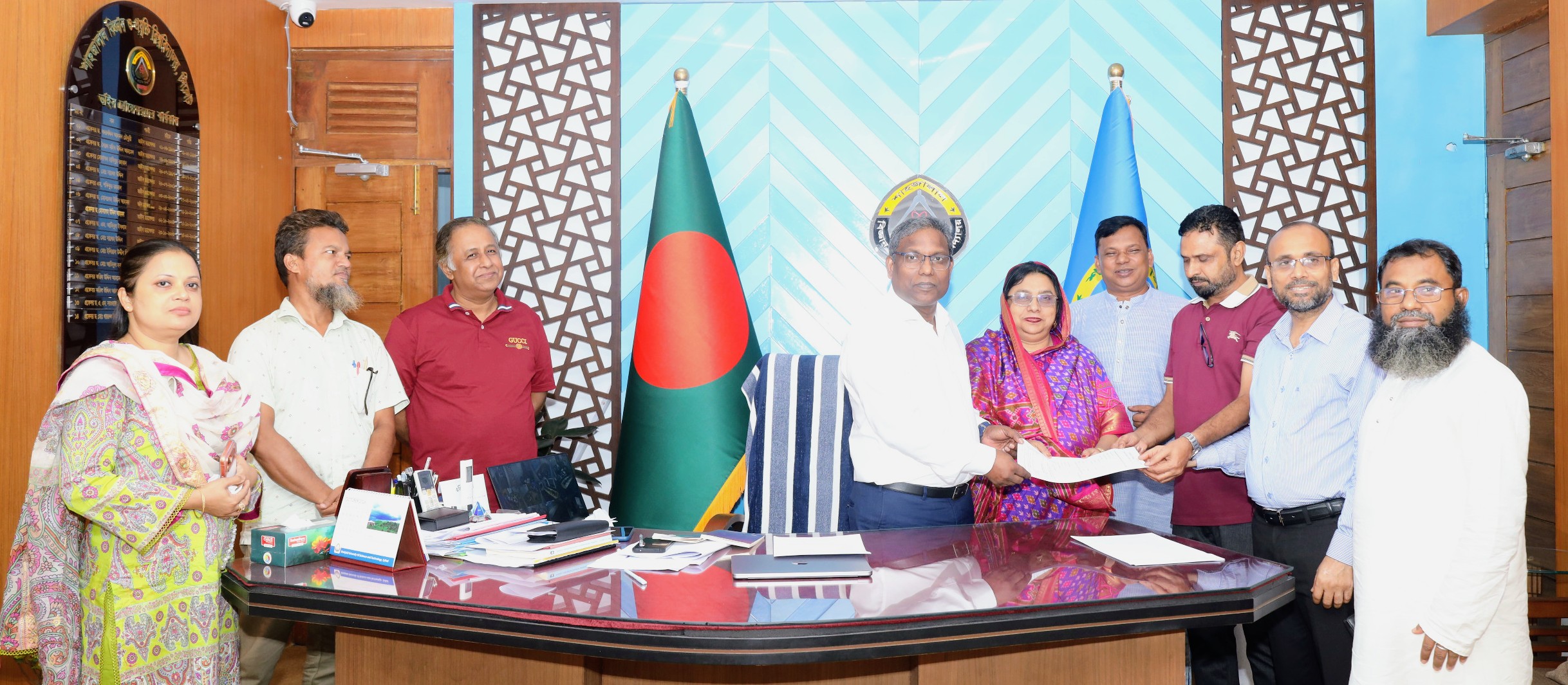 ঢাবি রেজিস্টার্ড গ্র্যাজুয়েট সিনেট নির্বাচন উপলক্ষে সিলেটে আজীবন সদস্য নিবন্ধনের ফরম বিতরণ শুরু